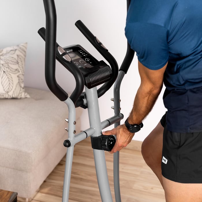 Sistema de resistencia y su ajuste en el orbitrek magnético HS-2050C Cosmo