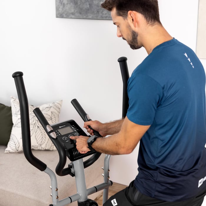 Computadora de entrenamiento multifuncional y sensores de pulso en el orbitrek magnético HS-2050C Cosmo